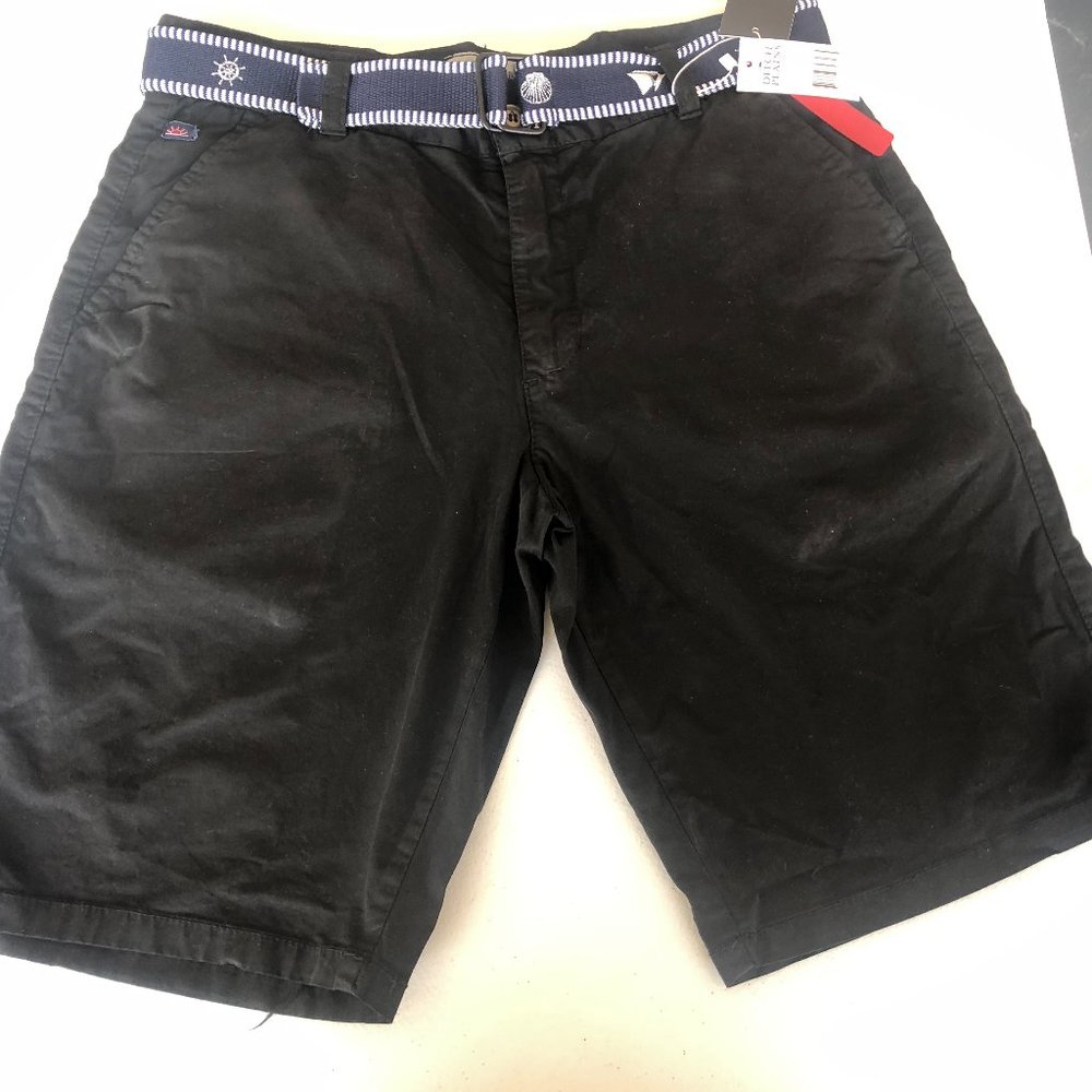 Ditch plains black